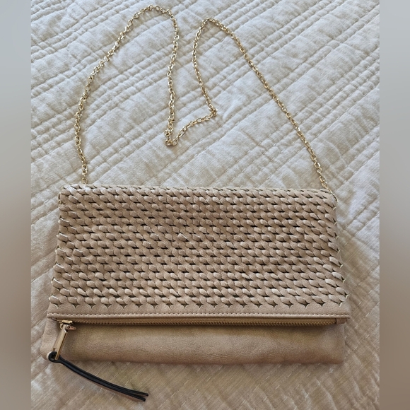Urban Expressions Handbags - Urban Expressions Elegant Tan Clutch with Gold Chain